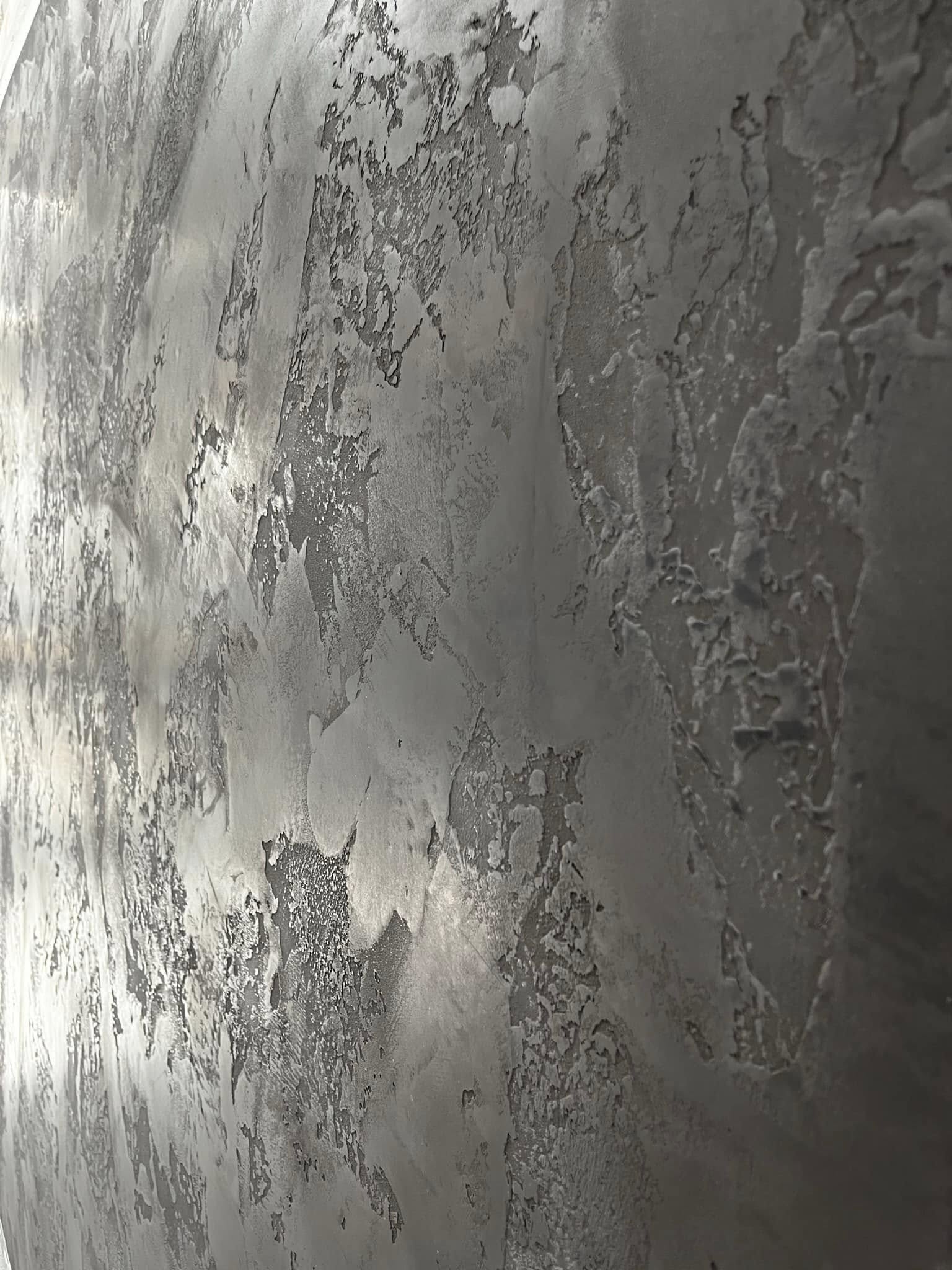 Textured venetian wall finish